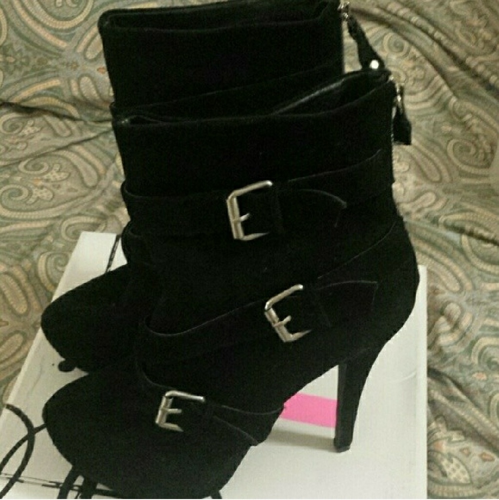 Very Hot Boots